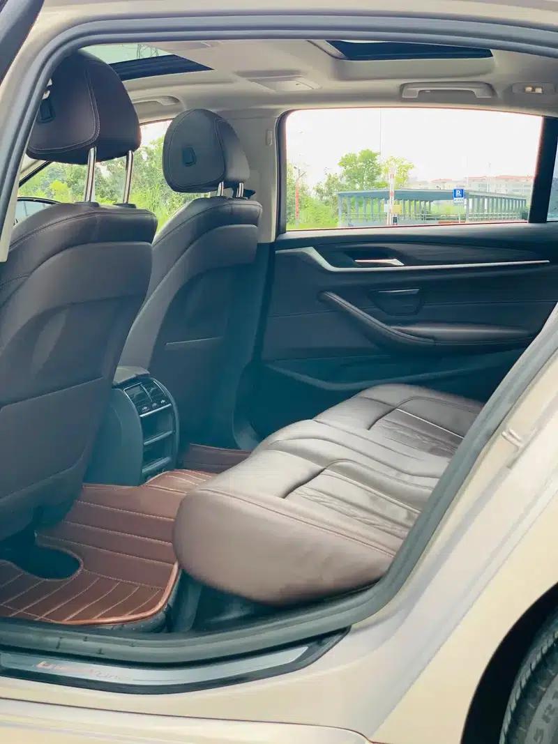 2018 BMW 5 Series 530Li Leading Luxury Package — миниатюра 15