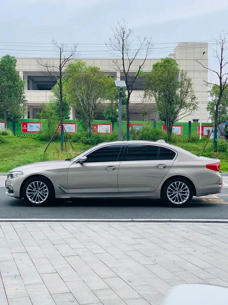 2018 BMW 5 Series 530Li Leading Luxury Package — миниатюра 4
