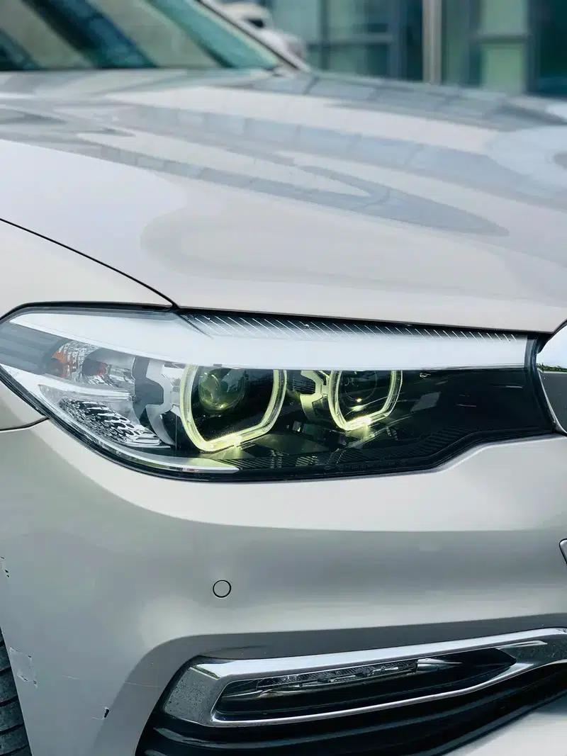2018 BMW 5 Series 530Li Leading Luxury Package — миниатюра 10