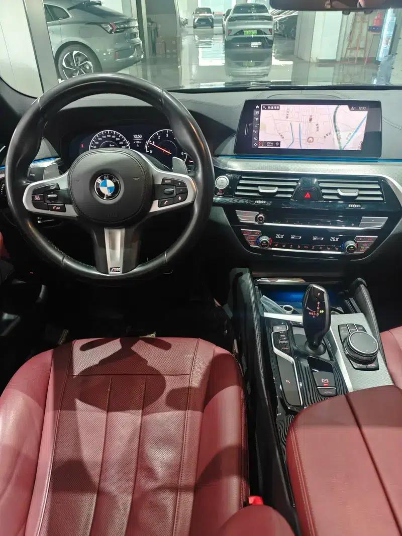2019 BMW 5 Series Facelift 530Li Leading Edition M Sport Package — миниатюра 11