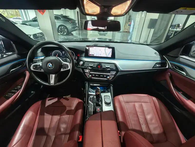 2019 BMW 5 Series Facelift 530Li Leading Edition M Sport Package — миниатюра 21
