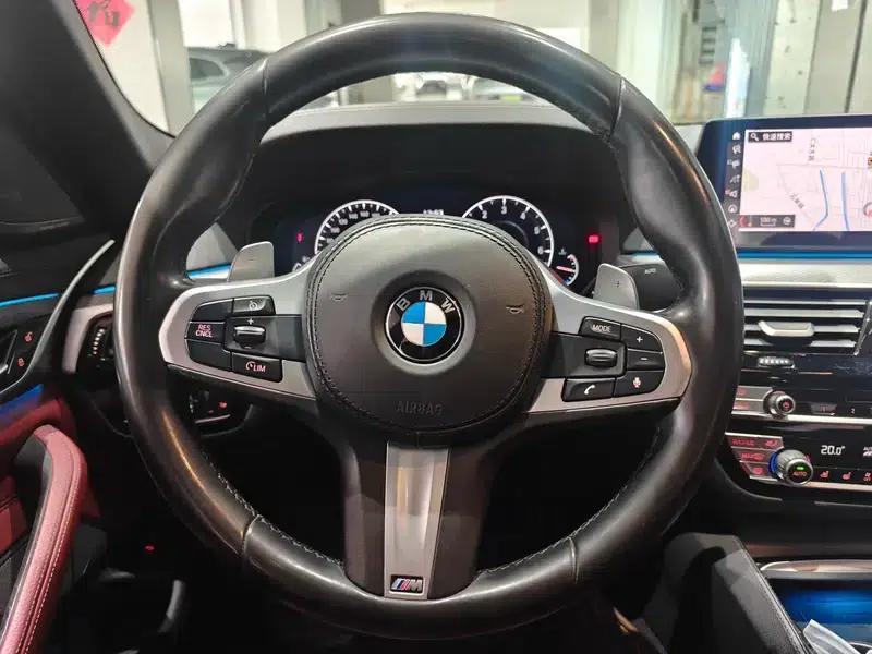 2019 BMW 5 Series Facelift 530Li Leading Edition M Sport Package — миниатюра 24