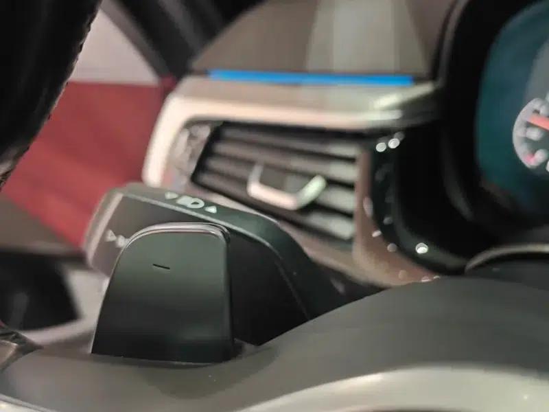 2019 BMW 5 Series Facelift 530Li Leading Edition M Sport Package — миниатюра 25