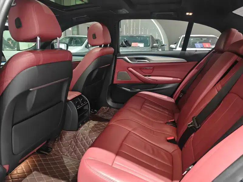 2019 BMW 5 Series Facelift 530Li Leading Edition M Sport Package — миниатюра 29