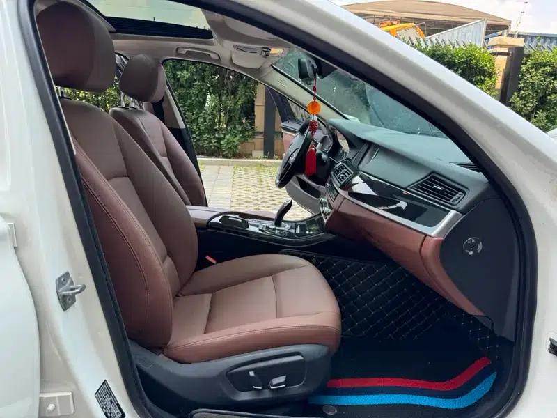 2014 BMW 5 Series 520Li Elegant Edition — миниатюра 14