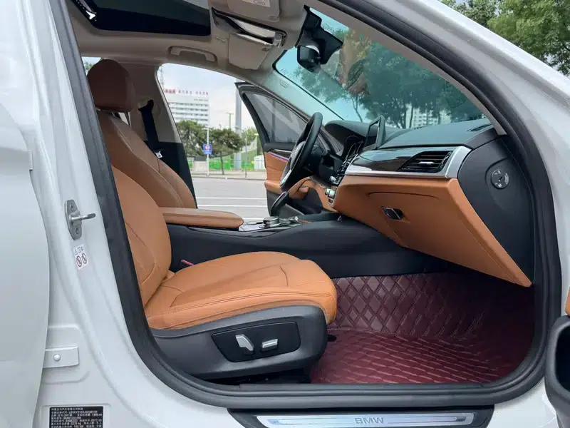 BMW 5 Series 2018 528Li Launch Special Edition — миниатюра 19