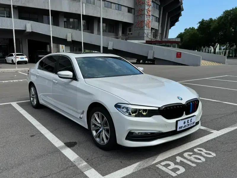 BMW 5 Series 2018 528Li Launch Special Edition — миниатюра 3