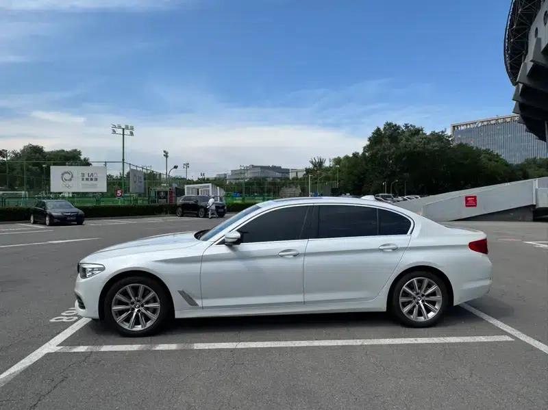 BMW 5 Series 2018 528Li Launch Special Edition — миниатюра 4