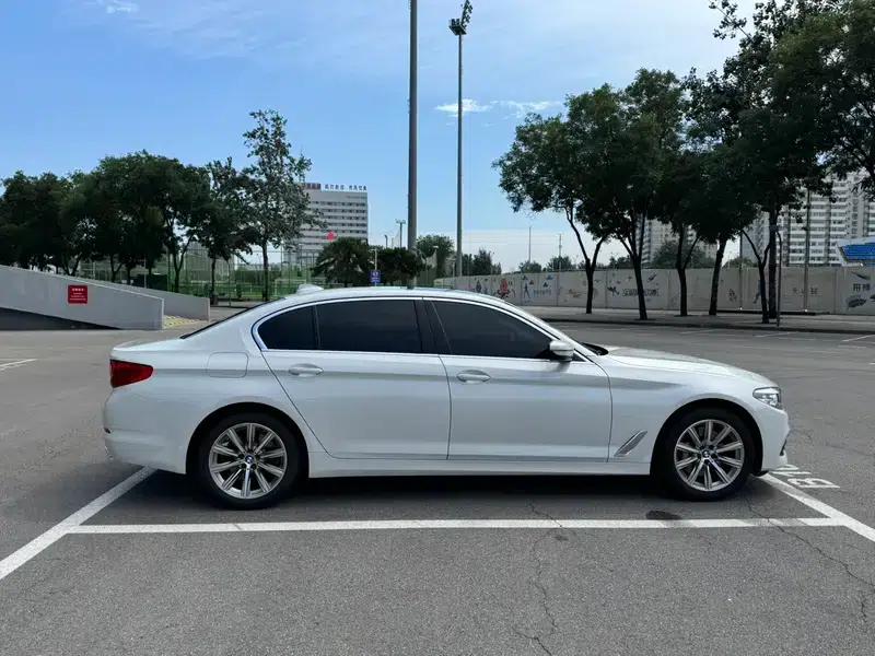 BMW 5 Series 2018 528Li Launch Special Edition — миниатюра 8