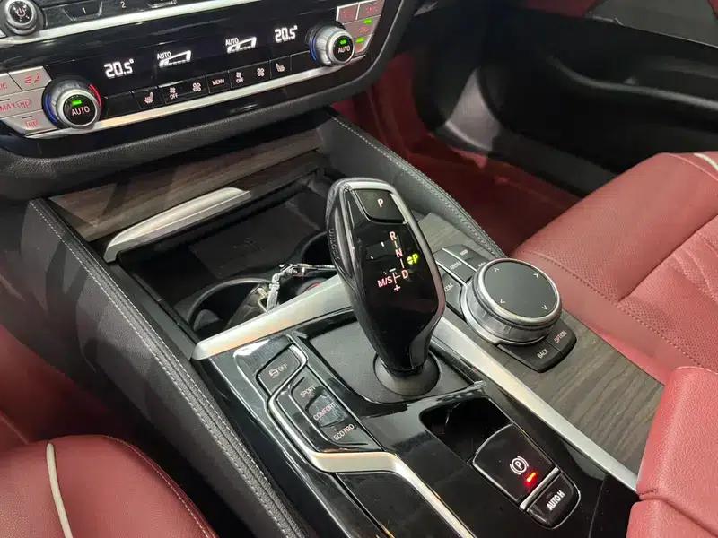 2023 BMW 5 Series 530Li Leading Luxury Package — миниатюра 15