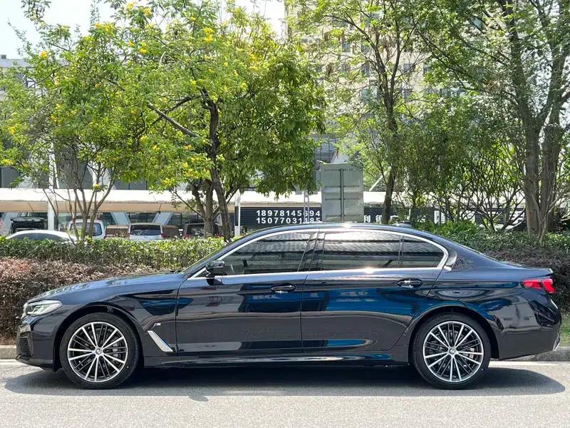 2022 BMW 5 Series Facelift 530Li xDrive M Sport Package — миниатюра 3