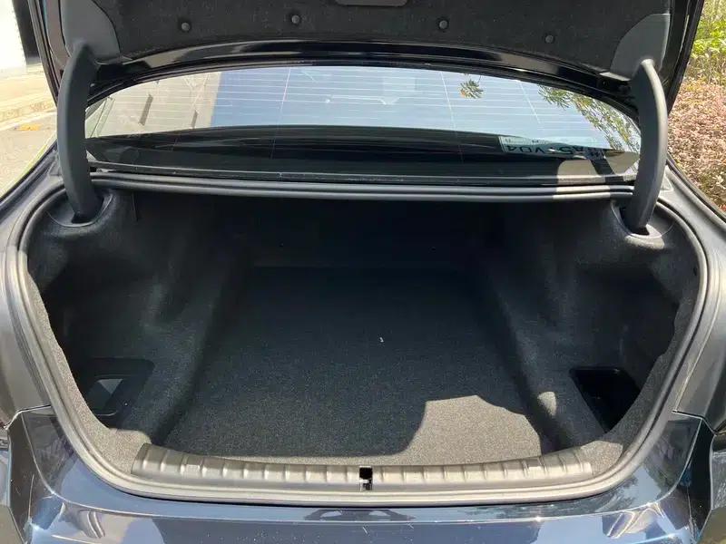 2022 BMW 5 Series Facelift 530Li xDrive M Sport Package — миниатюра 33