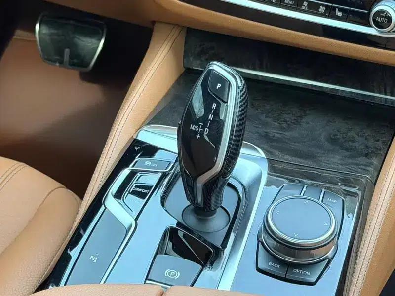 2018 BMW 5 Series 530Li xDrive M Sport Package — миниатюра 13