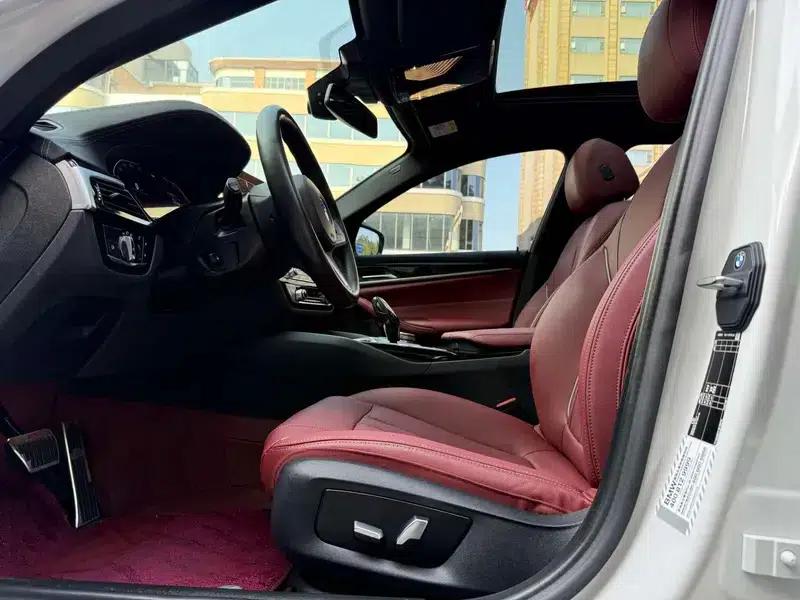 BMW 5 Series 2022 Facelift 525Li M Sport Package — миниатюра 16