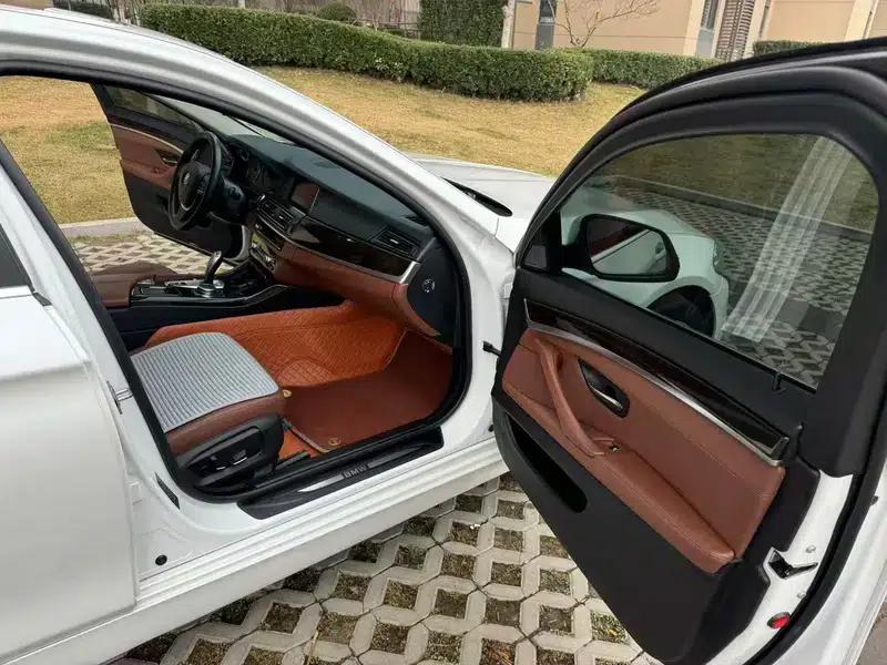 BMW 5 Series 2017 528Li Leading Edition — миниатюра 15