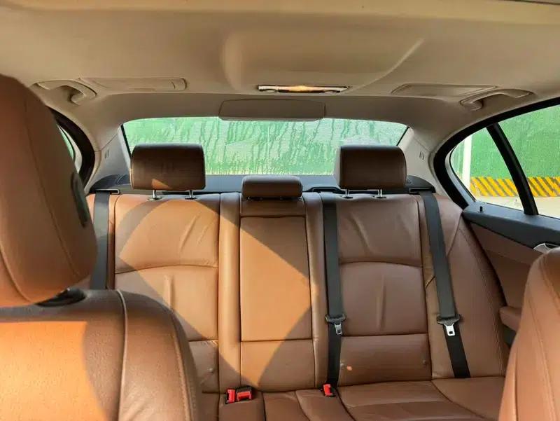 2014 BMW 5 Series 520Li Elegant Edition — миниатюра 14