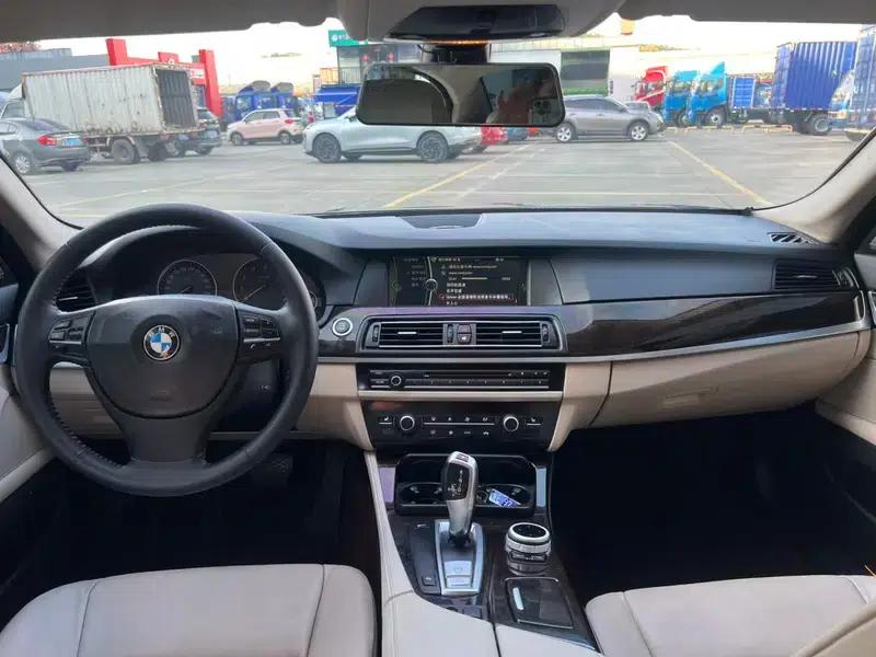 BMW 5 Series 2011 523Li Luxury — миниатюра 8