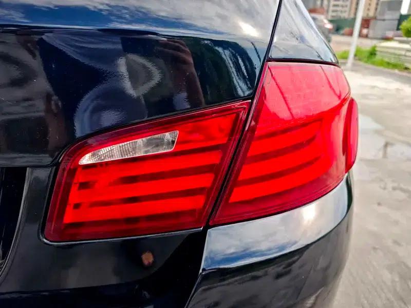 BMW 5 Series 2011 535Li Leading Edition — миниатюра 11