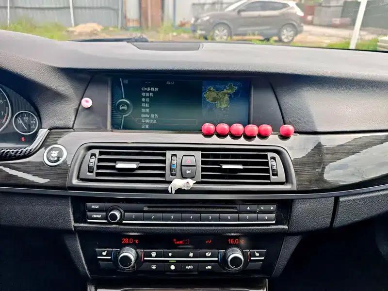 BMW 5 Series 2011 535Li Leading Edition — миниатюра 15
