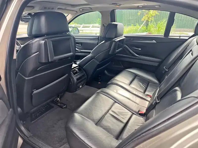 BMW 5 Series 2011 535Li Leading Edition — миниатюра 21