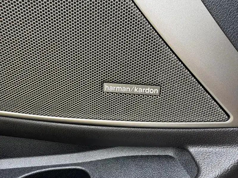 2021 BMW 3 Series 325Li M Sport Shadow Edition — миниатюра 12