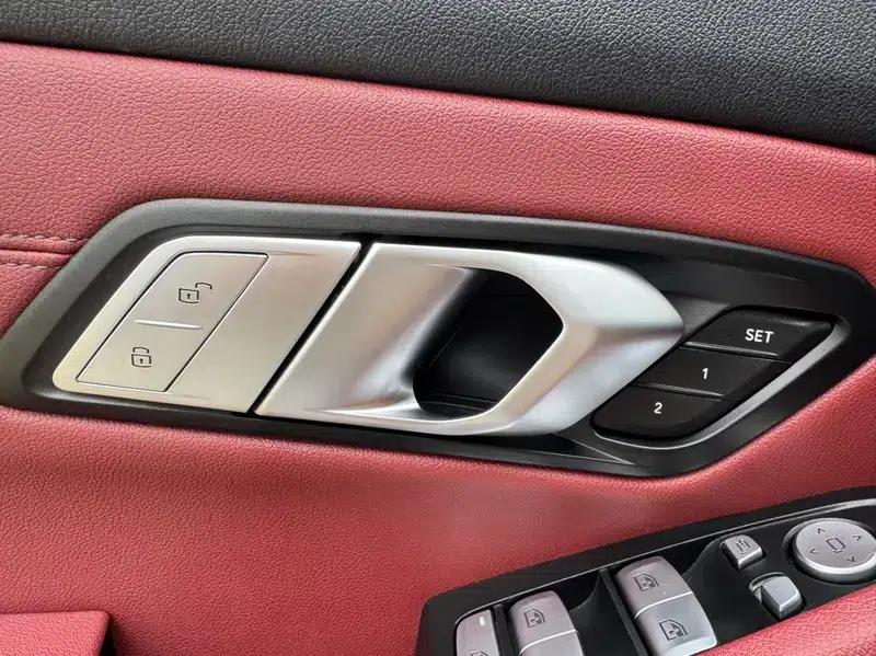 2021 BMW 3 Series 325Li M Sport Shadow Edition — миниатюра 10