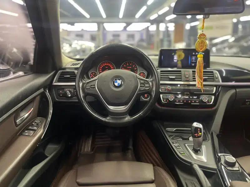 BMW 3 Series 2018 320Li Fashion Edition — миниатюра 15
