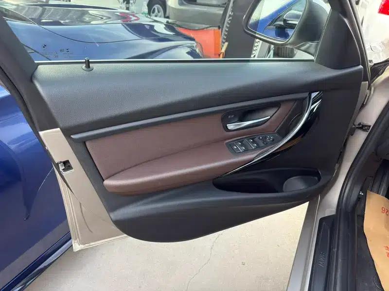 BMW 3 Series 2019 320Li Fashion Edition — миниатюра 16