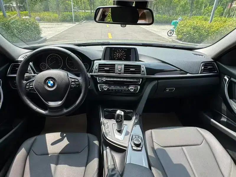2017 BMW 3 Series 320Li Fashion Edition — миниатюра 7