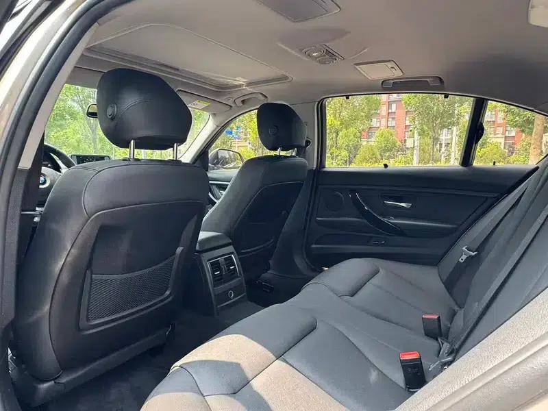 2017 BMW 3 Series 320Li Fashion Edition — миниатюра 9