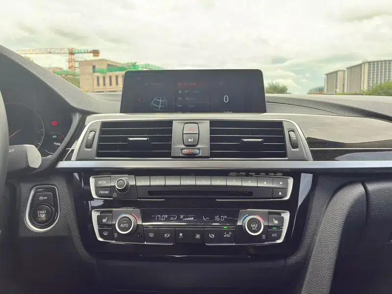 2019 BMW 3 Series 320Li M Sport Shadow Edition — миниатюра 10