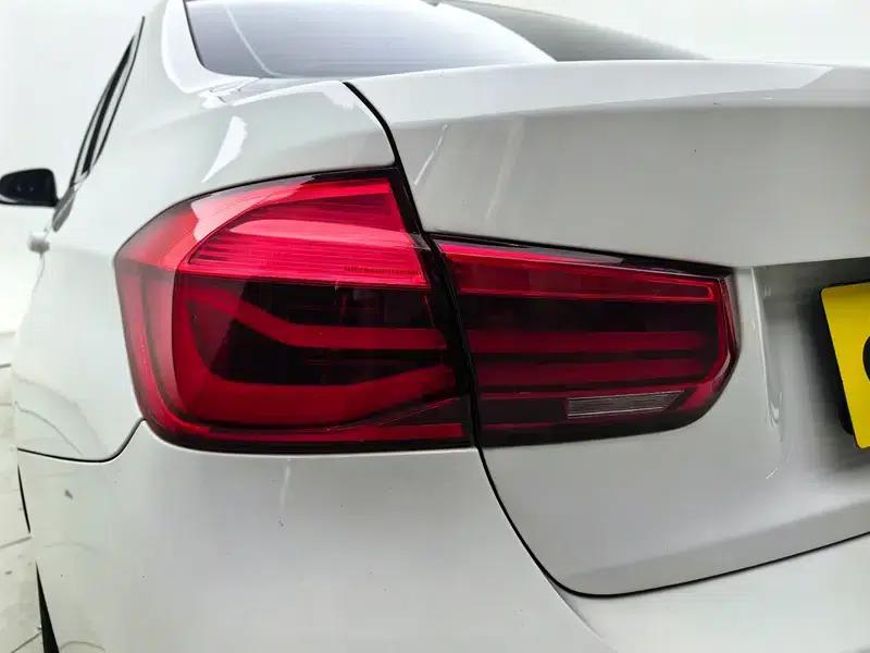 2017 BMW 3 Series 320i M Sport — миниатюра 13