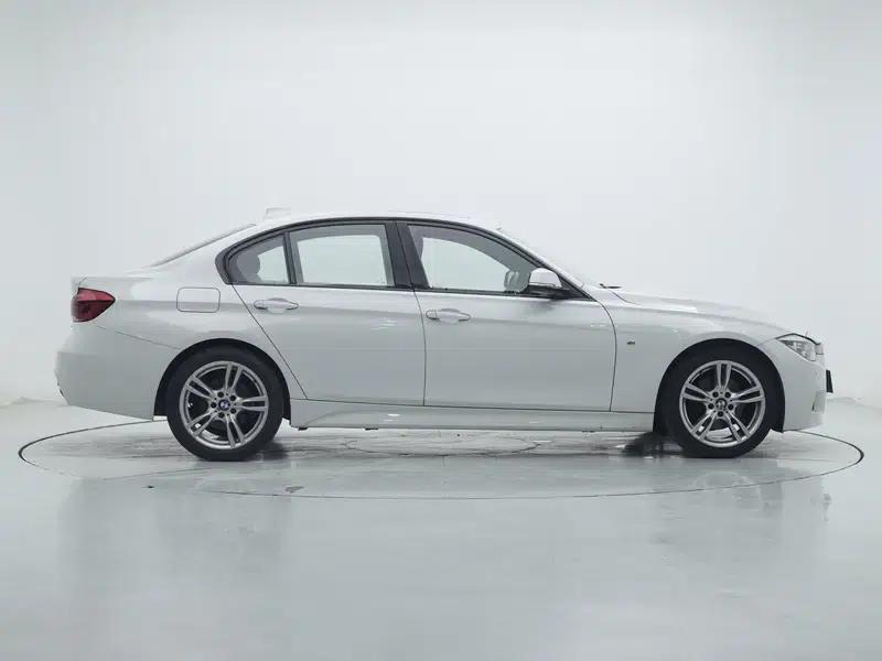 2017 BMW 3 Series 320i M Sport — миниатюра 8