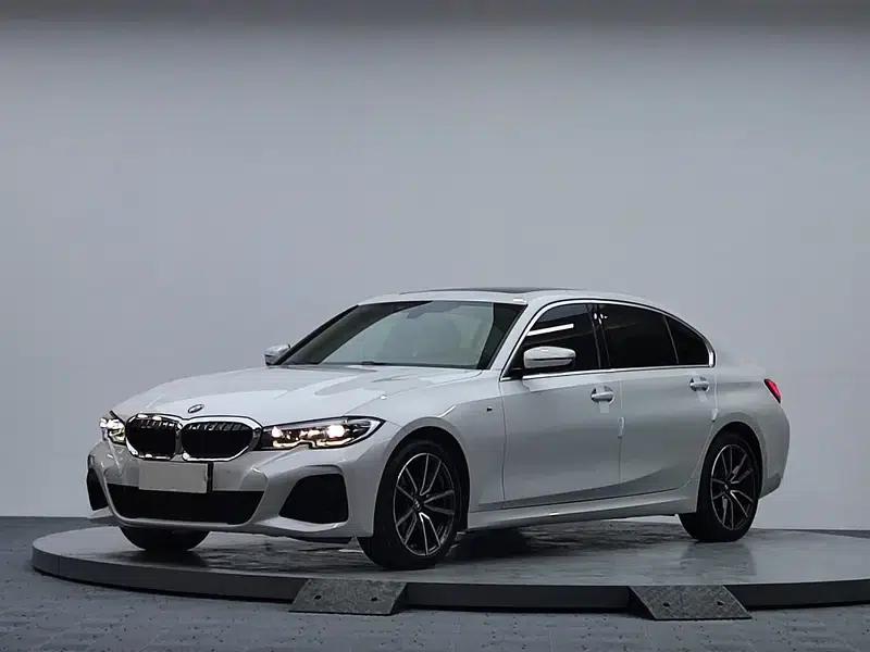 2022 BMW 3 Series 320Li M Sport Package — миниатюра 1
