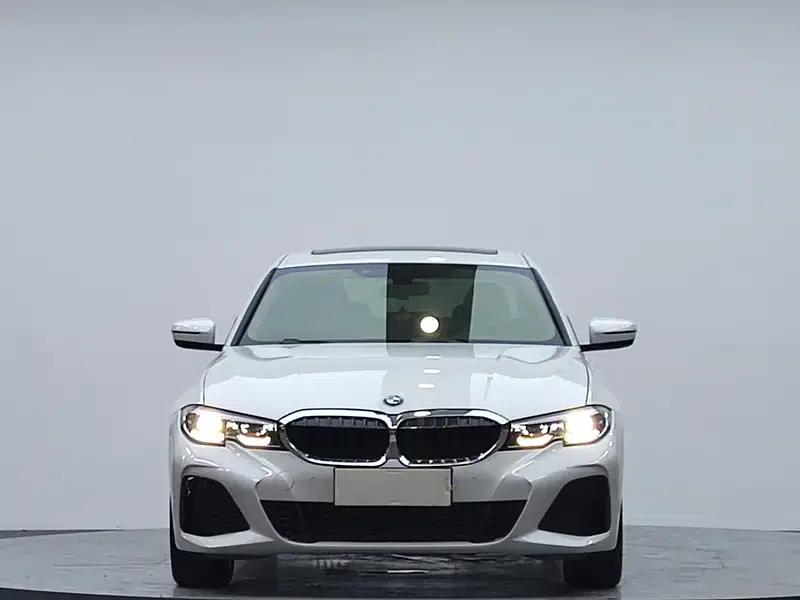 2022 BMW 3 Series 320Li M Sport Package — миниатюра 2