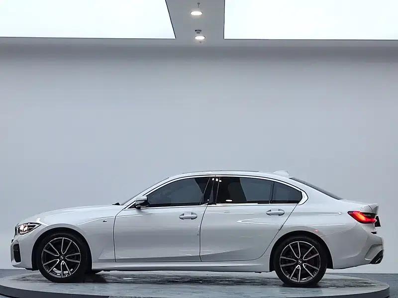 2022 BMW 3 Series 320Li M Sport Package — миниатюра 4