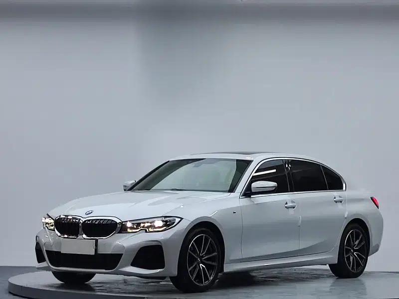 2022 BMW 3 Series 320Li M Sport Package — миниатюра 9