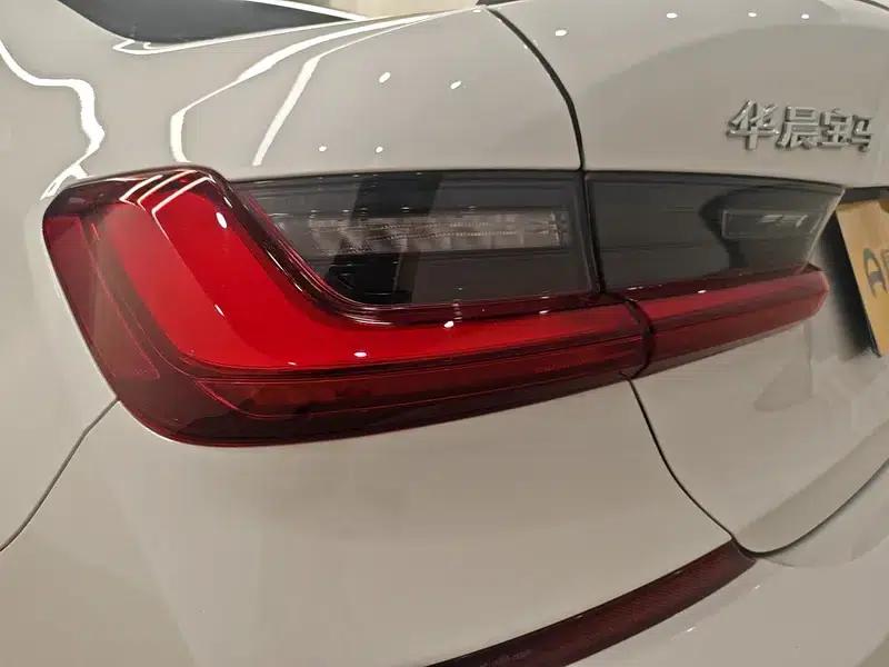 2022 BMW 3 Series Facelift 325Li M Sport Shadow Edition — миниатюра 13