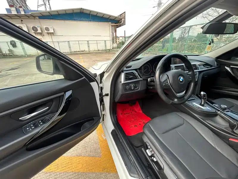 2017 BMW 3 Series 320Li Fashion Edition — миниатюра 12