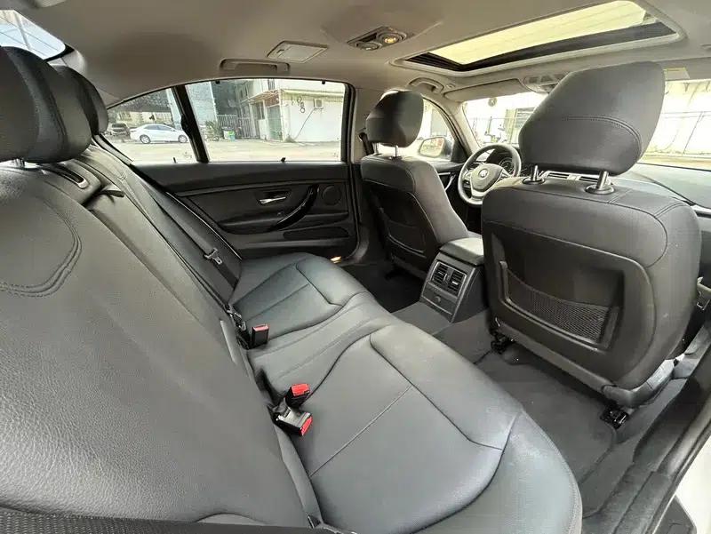 2017 BMW 3 Series 320Li Fashion Edition — миниатюра 16