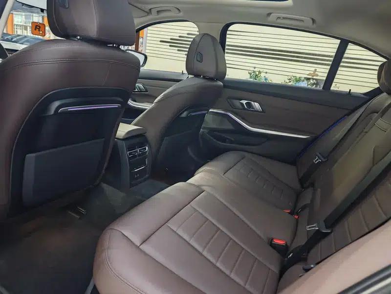 2020 BMW 3 Series 325Li M Sport Package — миниатюра 9