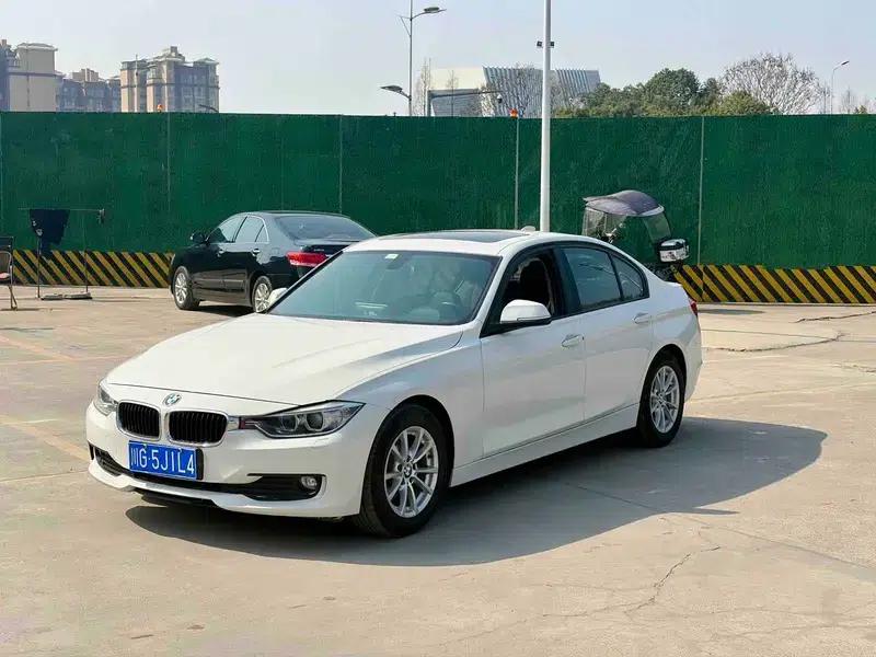 2013 BMW 3 Series 316i Sport Design Package — миниатюра 1