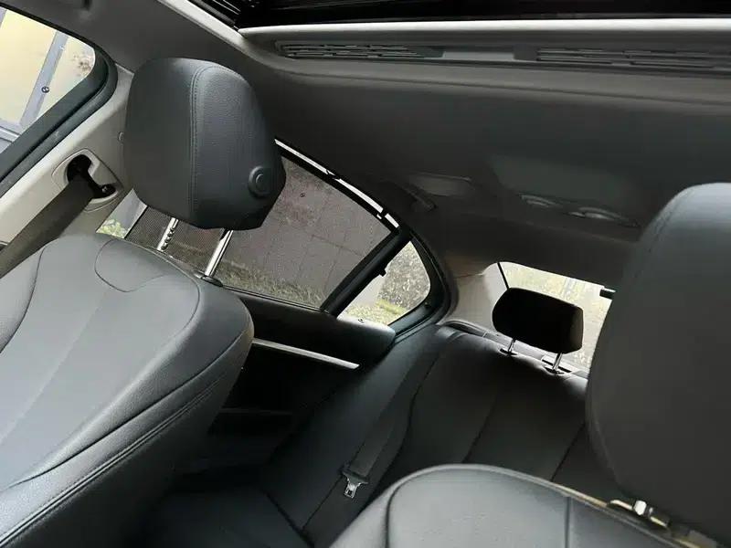 2019 BMW 3 Series 320Li M Sport Shadow Edition — миниатюра 24