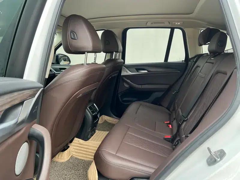 BMW X3 2022 xDrive30i Leading Edition M Sport Package — миниатюра 17
