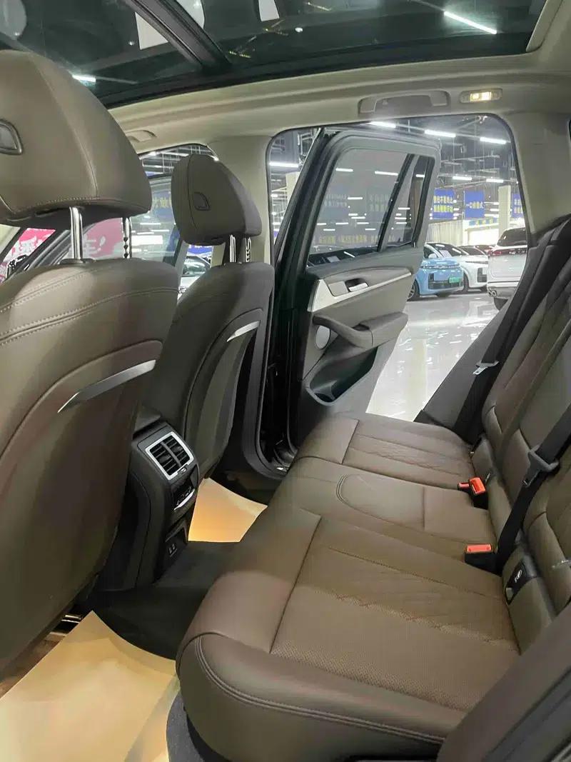 BMW X3 2022 xDrive30i Leading Edition M Sport Package — миниатюра 11