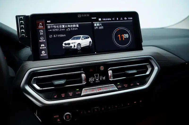 BMW X3 2022 xDrive30i Leading Edition M Sport Package — миниатюра 11