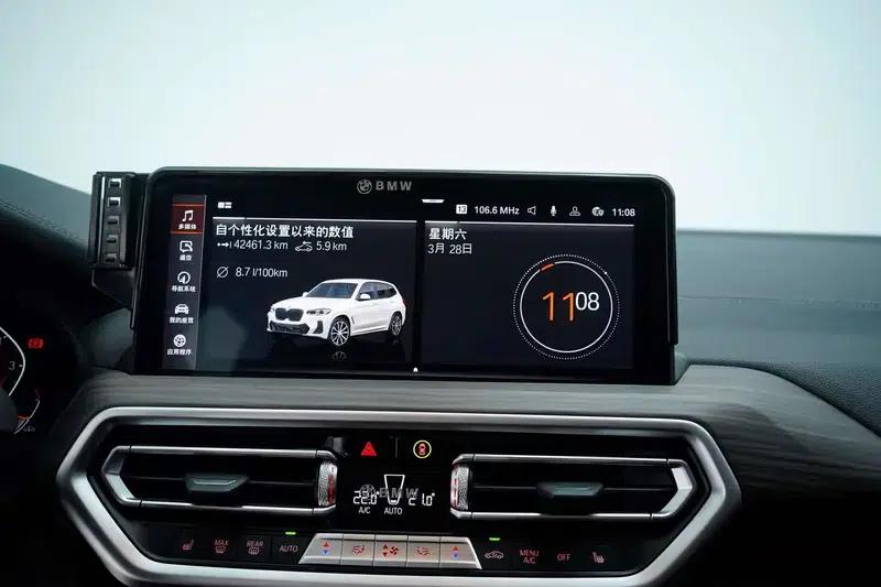 BMW X3 2022 xDrive30i Leading Edition M Sport Package — миниатюра 10