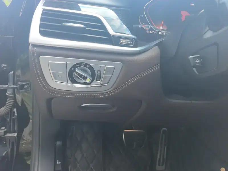 2019 BMW 7 Series Facelift 730Li M Sport Package — миниатюра 13