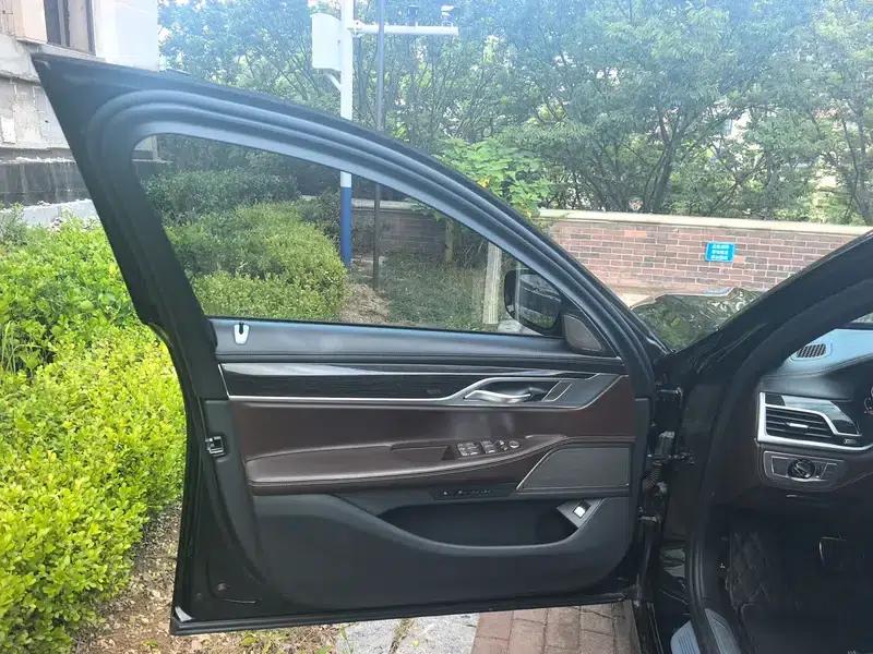 2019 BMW 7 Series Facelift 730Li M Sport Package — миниатюра 16