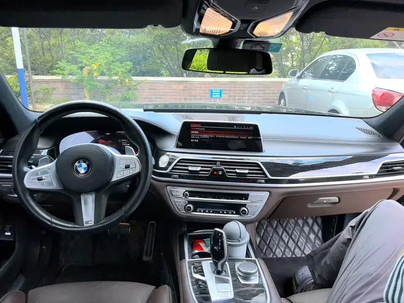 2019 BMW 7 Series Facelift 730Li M Sport Package — миниатюра 10